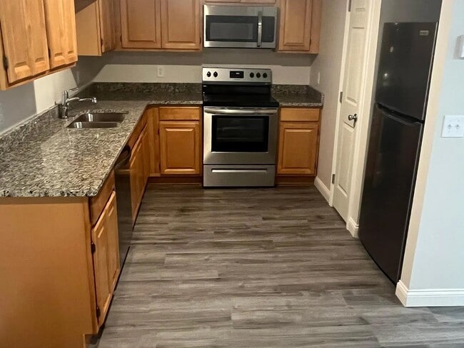 907 Scott Rd, Unit Apt 3