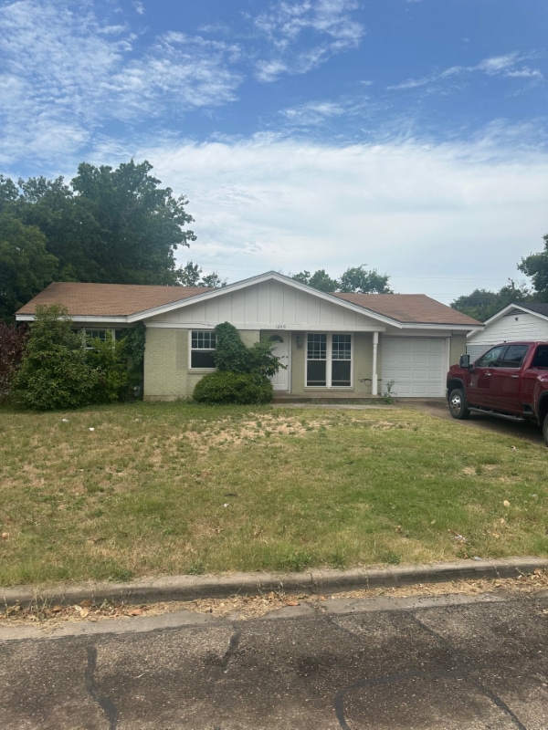 property at 1200 La Porte Dr