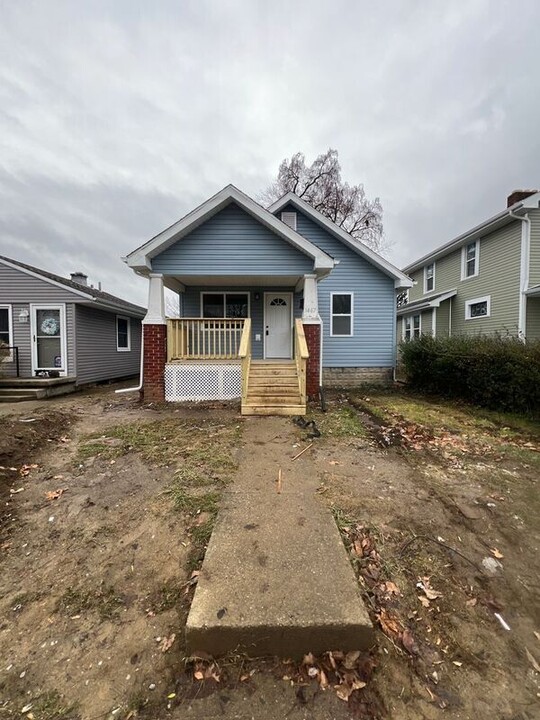 1467 Manchester Ave in Columbus, OH - Building Photo