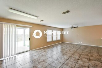 10 Montana Bay in San Antonio, TX - Foto de edificio - Building Photo