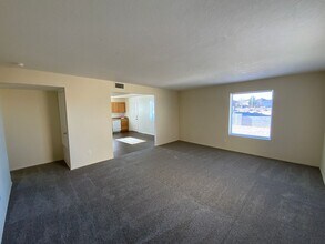 1837 Round Up Dr NE in Rio Rancho, NM - Building Photo - Building Photo