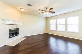 7606 Tin Cup Dr in Arlington, TX - Building Photo - Building Photo