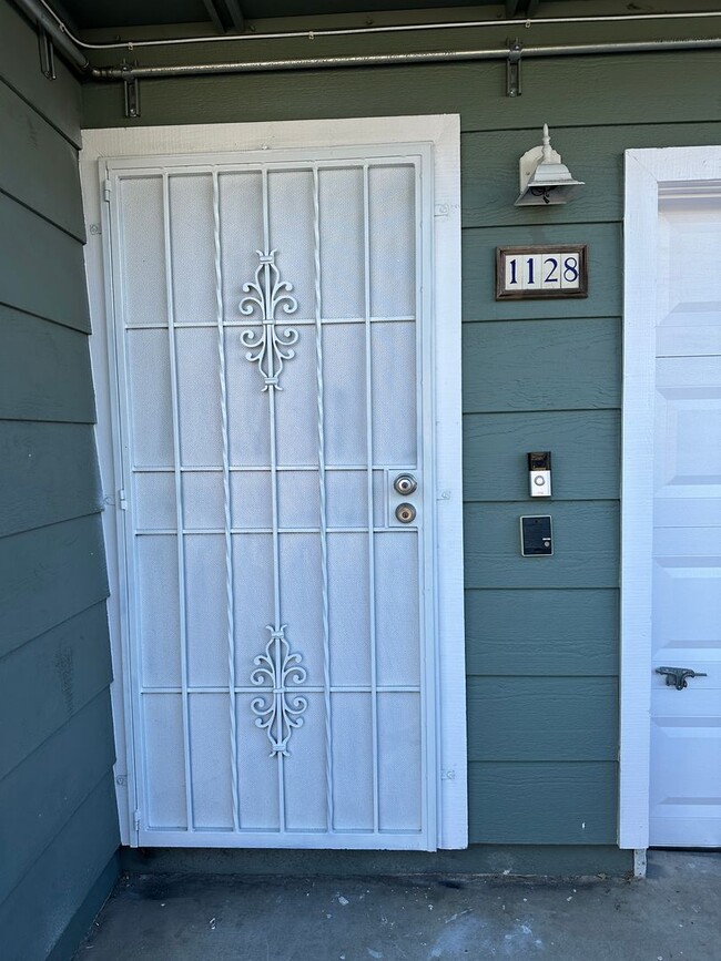 1128-32 12th St in Imperial Beach, CA - Building Photo - Building Photo