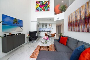 41 SE 5th St, Unit 2109 in Miami, FL - Building Photo