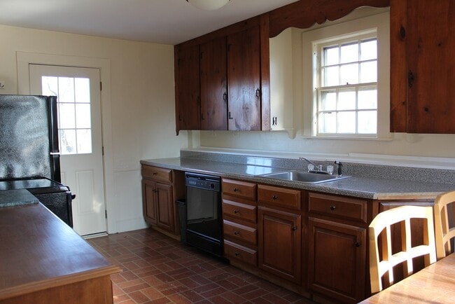 134 Sandwich Rd in Plymouth, MA - Building Photo - Building Photo