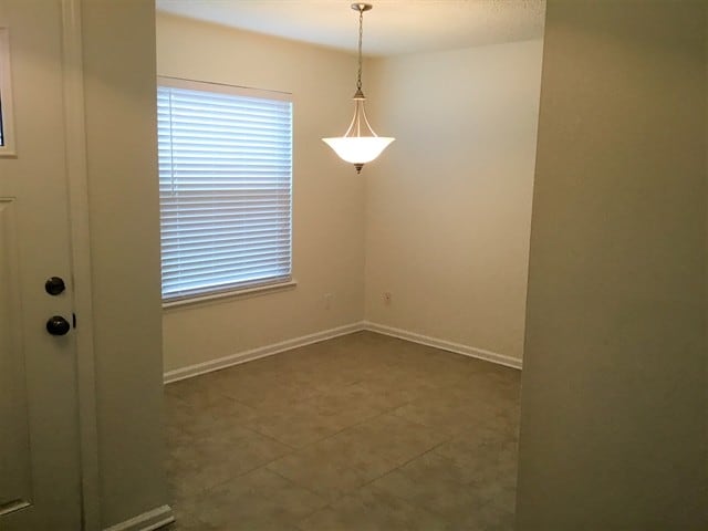 1105 Lake George Ct in St. Augustine, FL - Foto de edificio - Building Photo