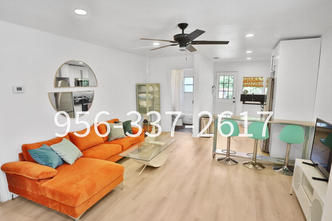 807 Dreiss St in San Antonio, TX - Building Photo