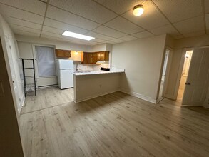 402 E Vine St in Stowe, PA - Building Photo - Building Photo