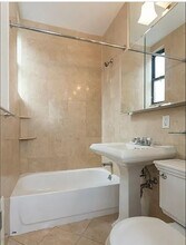 330 E 35th St in New York, NY - Building Photo - Building Photo