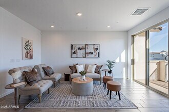 9835 E Wavelength Ave in Mesa, AZ - Building Photo - Building Photo