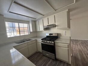 1232-1234 Orange Grove Ave in Glendale, CA - Building Photo - Building Photo