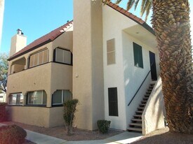 5040 Spencer St in Las Vegas, NV - Building Photo
