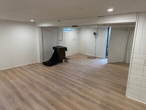 98 Wooster St in Bethel, CT - Building Photo - Building Photo