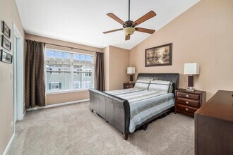 587 Declaration Ln in Aurora, IL - Building Photo - Building Photo