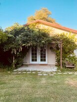 4264 Jane St, Unit Suite