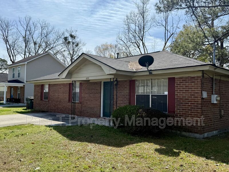 1835 Upson St in Savannah, GA - Building Photo