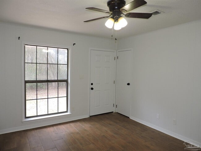 5720 Fairway Dr in Milton, FL - Building Photo - Building Photo