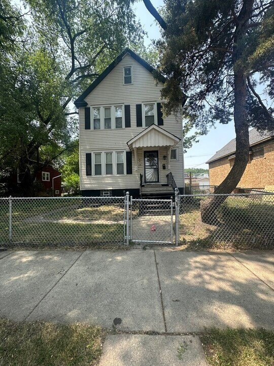 8418 S Sangamon St in Chicago, IL - Building Photo
