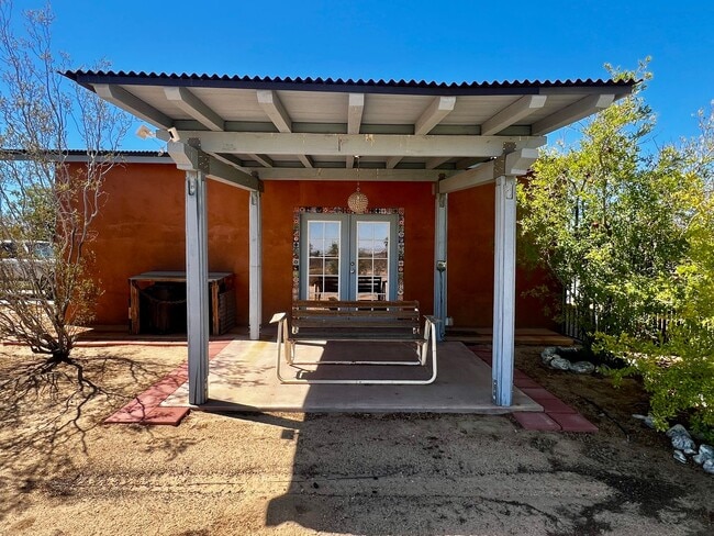 property at 984 Dakota Ln