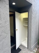 10320 NE 186th St, Unit 4 in Bothell, WA - Building Photo - Building Photo