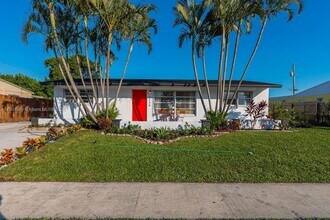 9134 Reed Dr in Palm Beach Gardens, FL - Building Photo - Building Photo