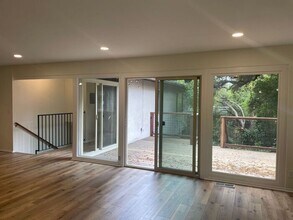 2021 Anacapa St in Santa Barbara, CA - Foto de edificio - Building Photo