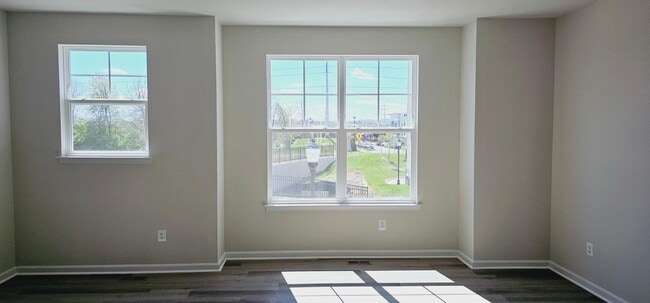 property at 2550 Hopton Ln