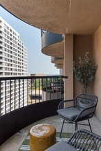 The 1201 Apartments in Arlington, VA - Foto de edificio - Interior Photo