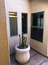 4407 W Donner Dr in Phoenix, AZ - Foto de edificio - Building Photo