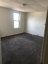 122 Greydon Ave, Unit 2 Bedroom duplex in Mckees Rocks, PA - Building Photo - Building Photo