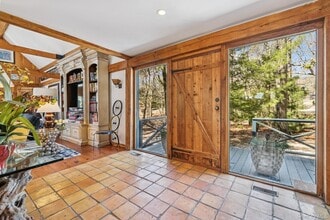 4 Marion Ln in East Hampton, NY - Building Photo - Building Photo