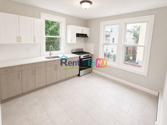 property at 27-29-29 N Munn Ave