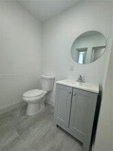 19340 Bel Aire Dr-Unit -1 in Cutler Bay, FL - Building Photo - Building Photo