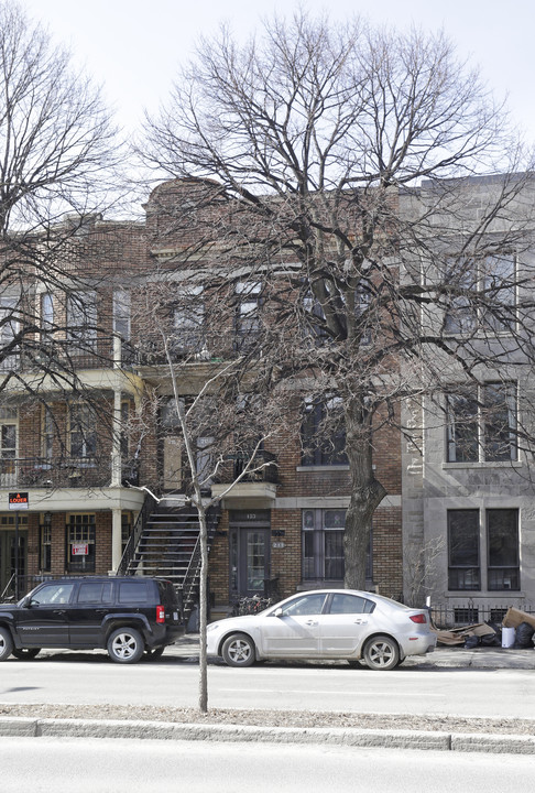 211-215 Saint-Joseph Boul O in Montréal, QC - Building Photo