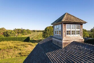 29500 Main Rd in Cutchogue, NY - Building Photo - Building Photo