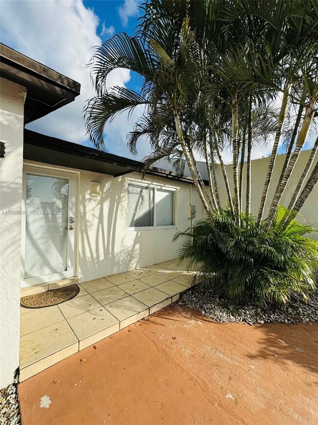 19721 NW 52nd Ct in Miami Gardens, FL - Building Photo - Building Photo