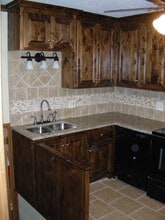3220 Cardinal Dr in Lawrence, KS - Foto de edificio - Building Photo