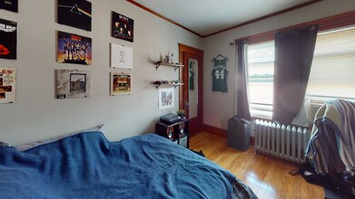 60 Pinkert St, Unit 1 in Medford, MA - Building Photo - Building Photo