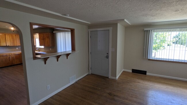 301 E Ermina Ave in Spokane, WA - Building Photo - Building Photo