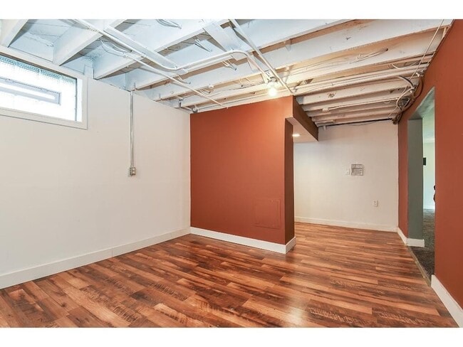 561 Gotzian St in St. Paul, MN - Building Photo - Building Photo
