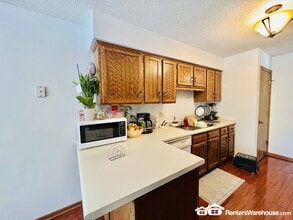 4490 Clover Ln in Eagan, MN - Building Photo - Building Photo