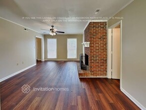 7609 Elm Tree Ln in Charlotte, NC - Foto de edificio - Building Photo