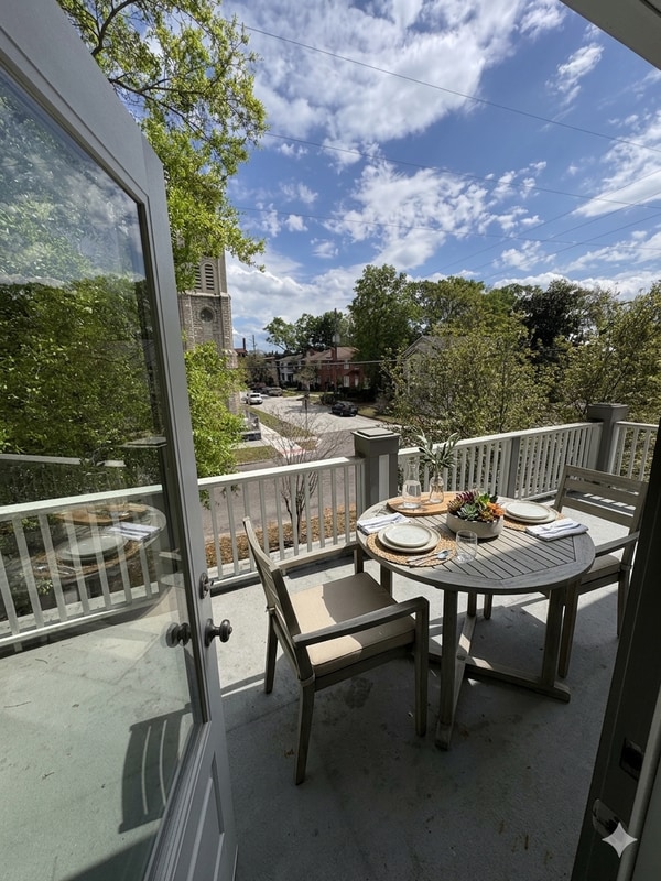 property at 2040 N Laura St