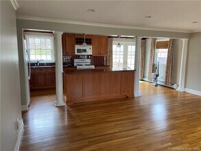 227 Partridge Ln in Fairfield, CT - Foto de edificio - Building Photo