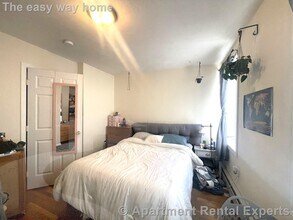 1056 Cambridge St in Cambridge, MA - Foto de edificio - Building Photo