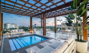 200 SE Mizner Blvd in Boca Raton, FL - Building Photo - Building Photo