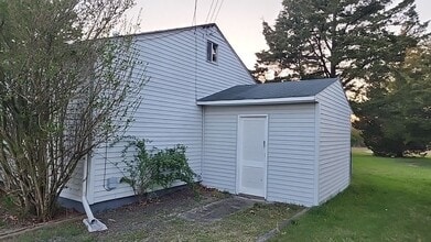 351 N Genoa Ave in Egg Harbor City, NJ - Foto de edificio - Building Photo