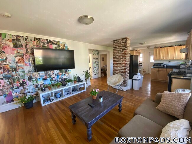 185 Hillside St in Boston, MA - Building Photo - Building Photo