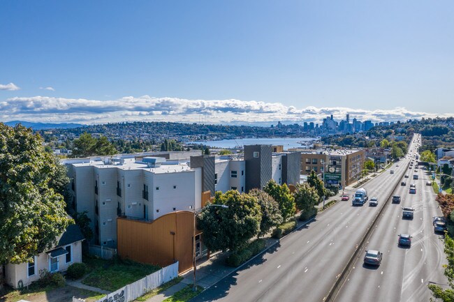 Cobrizo in Seattle, WA - Building Photo - Building Photo