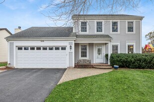 145 Knightsbridge Dr in Mundelein, IL - Building Photo